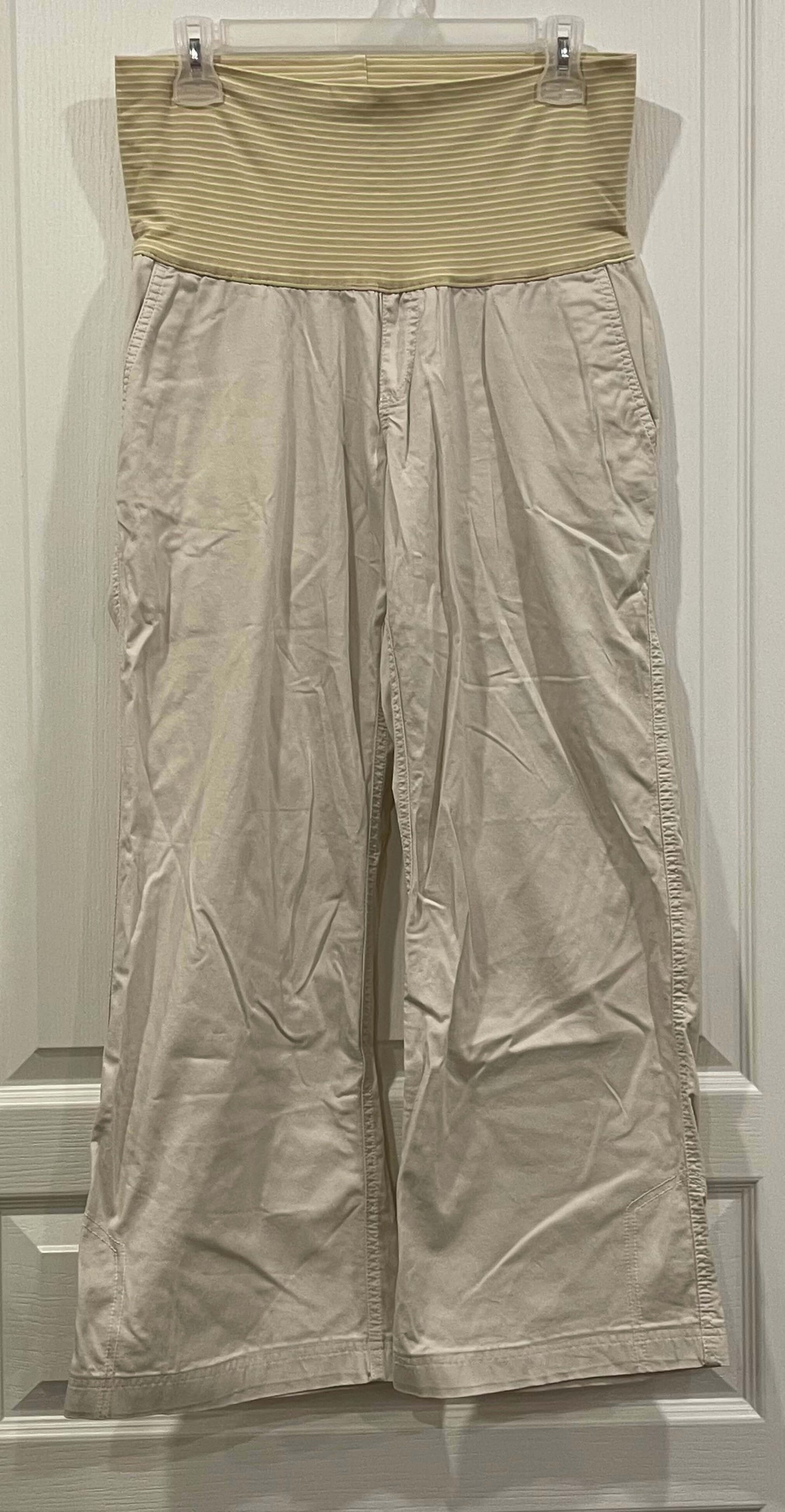 GAP Maternity Khakis, size 6, Excellent Used Condition (EUC), Maternity S (4-6)