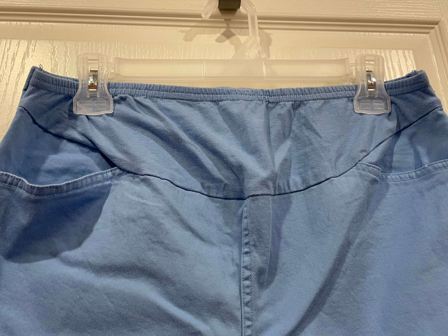 Blue Maternity Capris/Crops, Approx size 6-8, Very Good Used Condition (VGUC), Maternity S (4-6)