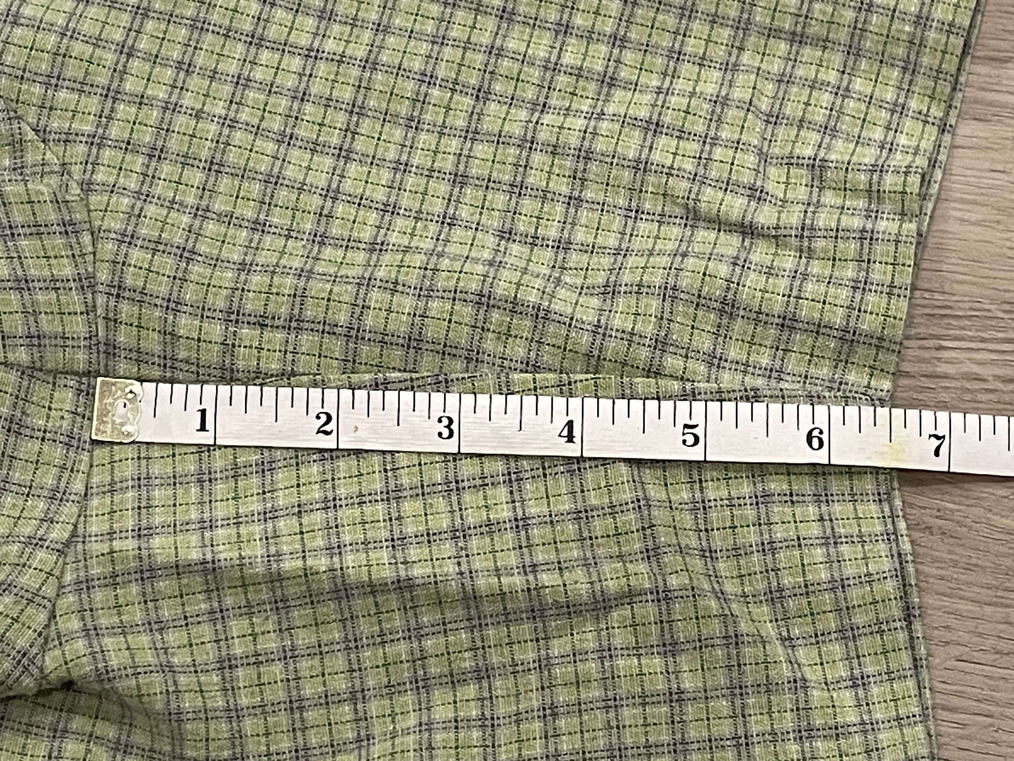 Lime Green Plaid Maternity Shorts, size Small, Very Good Used Condition (VGUC), Maternity S (4-6)