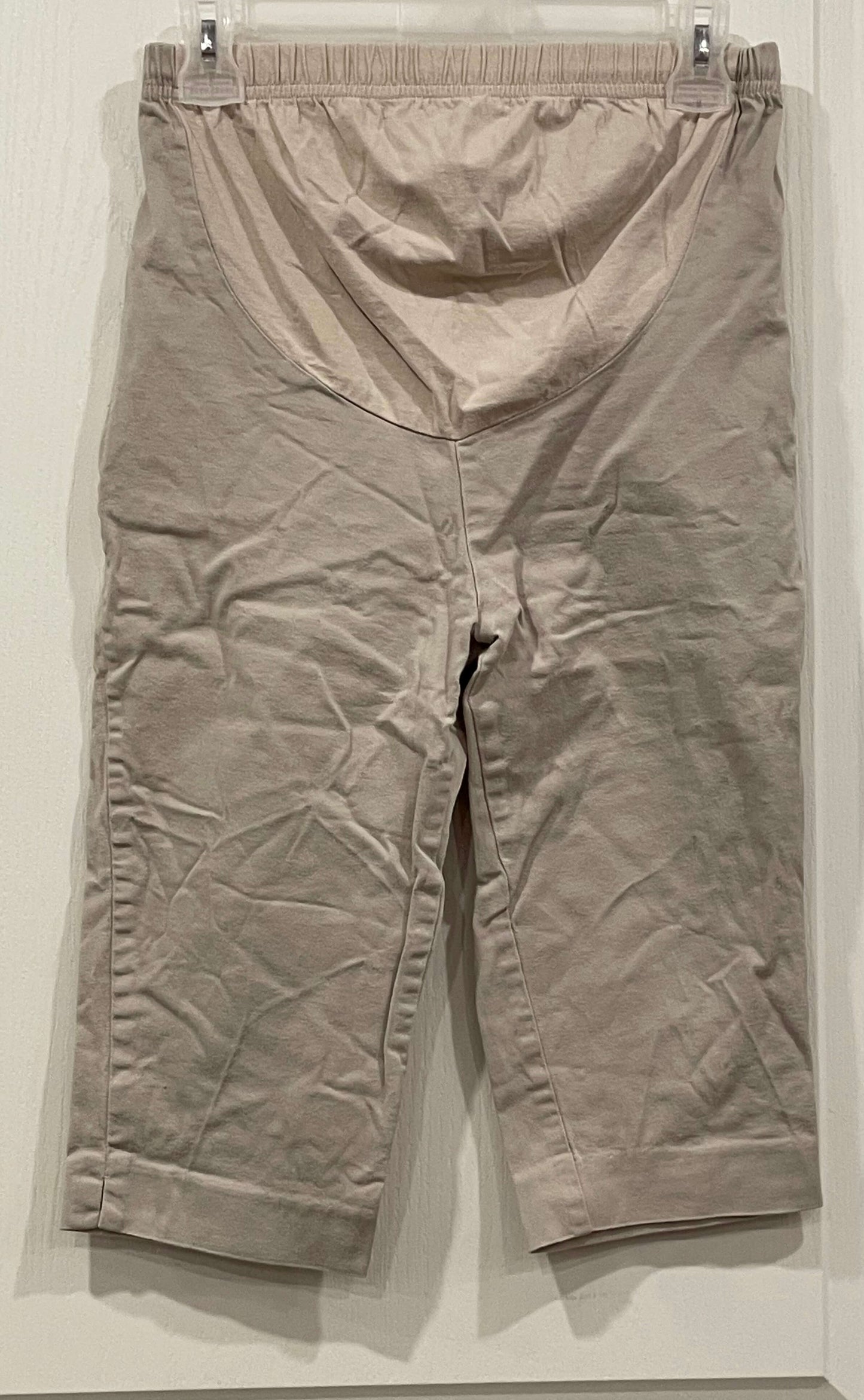 Khaki Maternity capris/crops, size Small, Very Good Used Condition (VGUC), Maternity S (4-6)