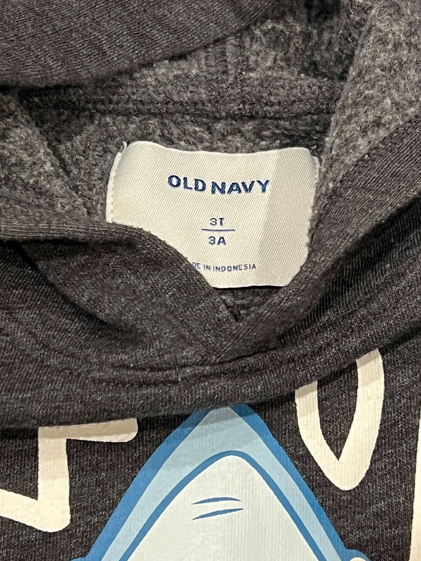Boys Grey, “Jawsome” Shark Hoodie from Old Navy, size 3T, Very Good Used Condition (VGUC), Kids 4/4T