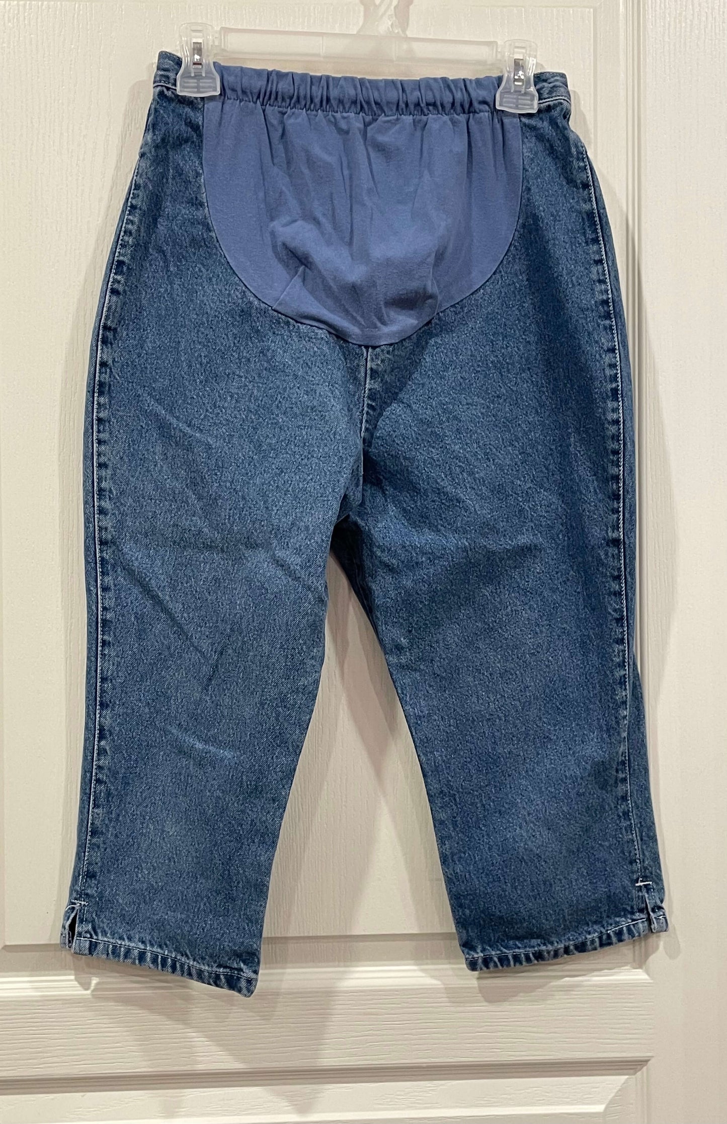Denim Maternity Capris/Crops, size Small, Very Good Used Condition (VGUC), Maternity S (4-6)