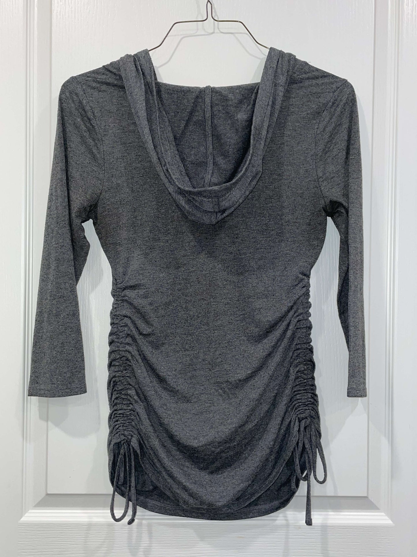 Liz Lange Maternity, Grey L/S T-shirt Hoodie, size Medium, Maternity M (8-10)