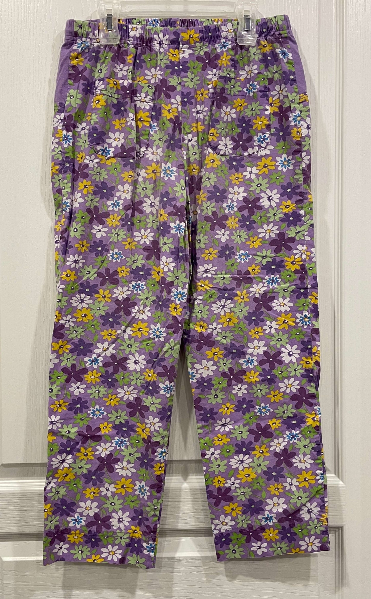 Cute Maternity Pants with Floral Pattern, size Small, Maternity S (4-6)