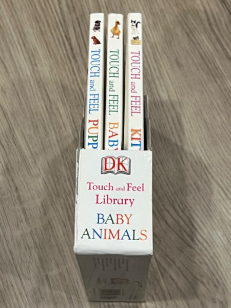 Touch and Feel Library: Baby Animals