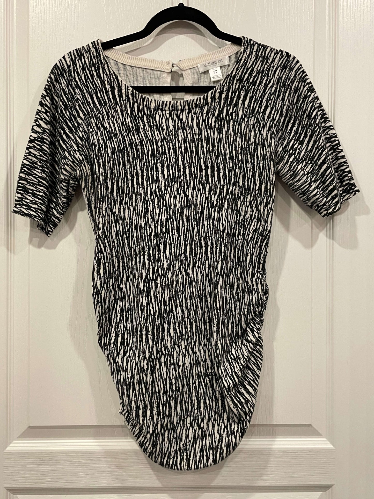 Zebra Stripe pattern Top from Motherhood Maternity, size Medium, Very Good Used Condition (VGUC), Maternity M (8-10)