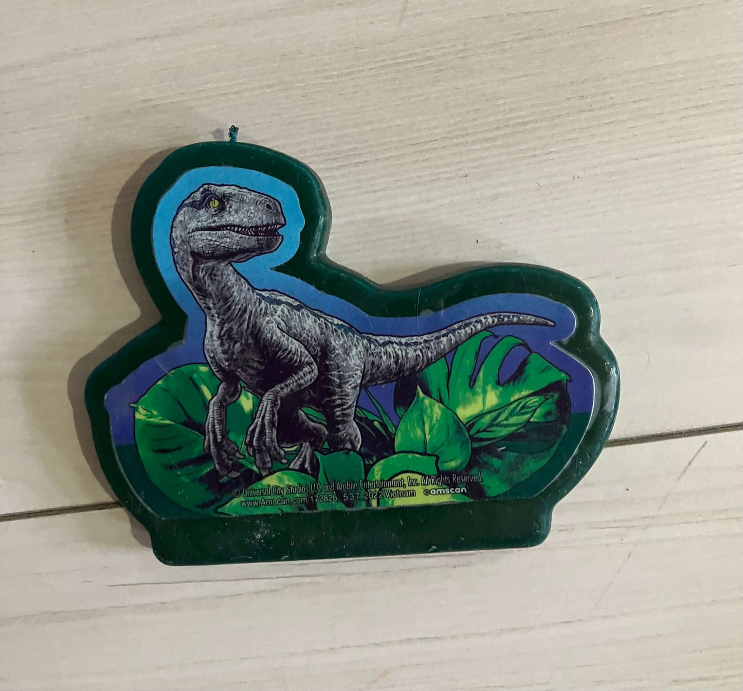 Dinosaur-themed party items and decor