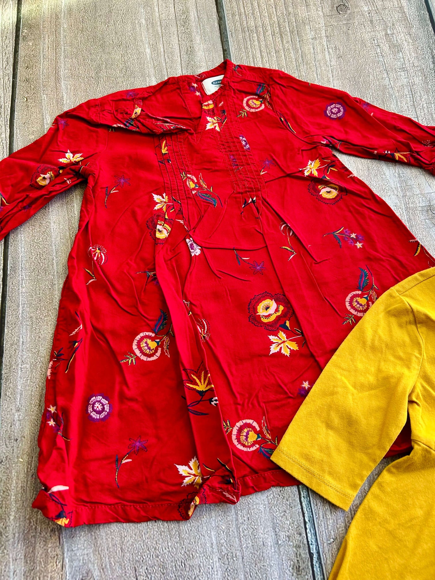 Old Navy size 2T girls dress bundle, red floral and mustard yellow, Kids 2T
