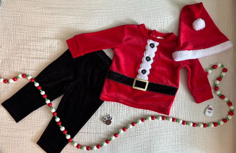 3 Piece Christmas Outfit 6-12 Months *NWOT*, Kids 9 Month (6-9M)