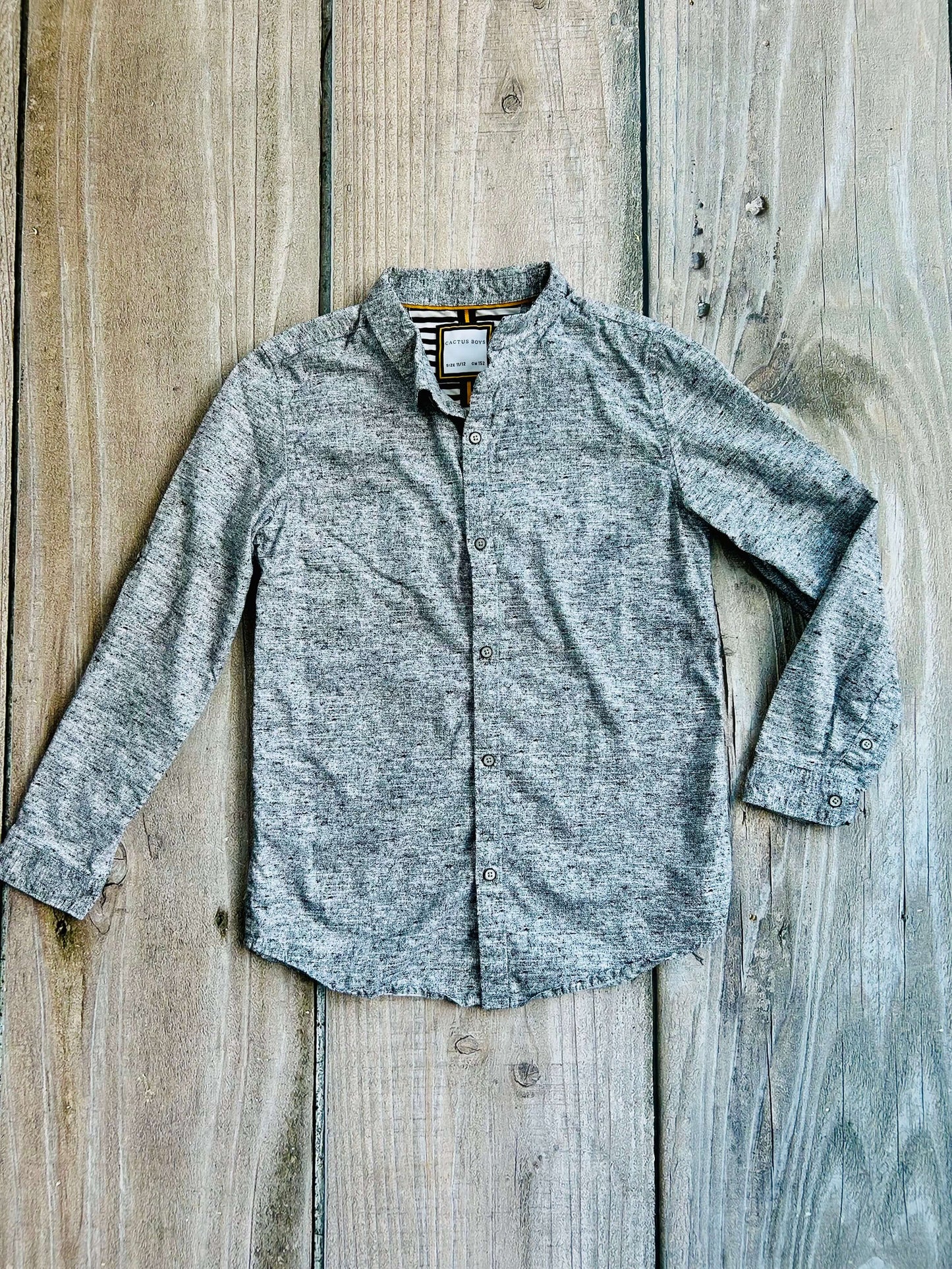 Cactus Boys size 11/12 boys button up dress shirt, speckled grey, like new, Kids 12 & 14 (large)