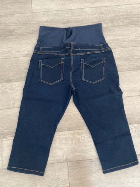 Thyme maternity capris, Maternity XL (16-18)
