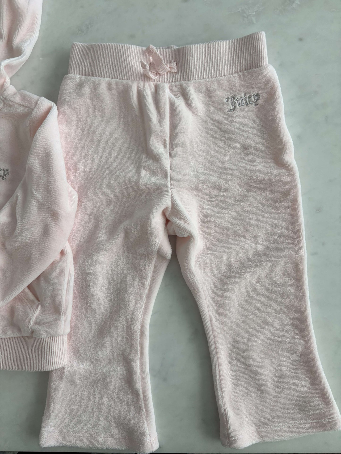 Juicy Couture Sweatsuit, Kids 18 Month (12-18M)