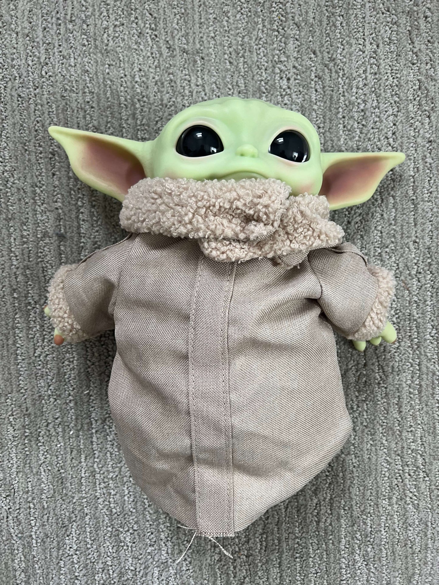 Baby Yoda Mandalorian doll