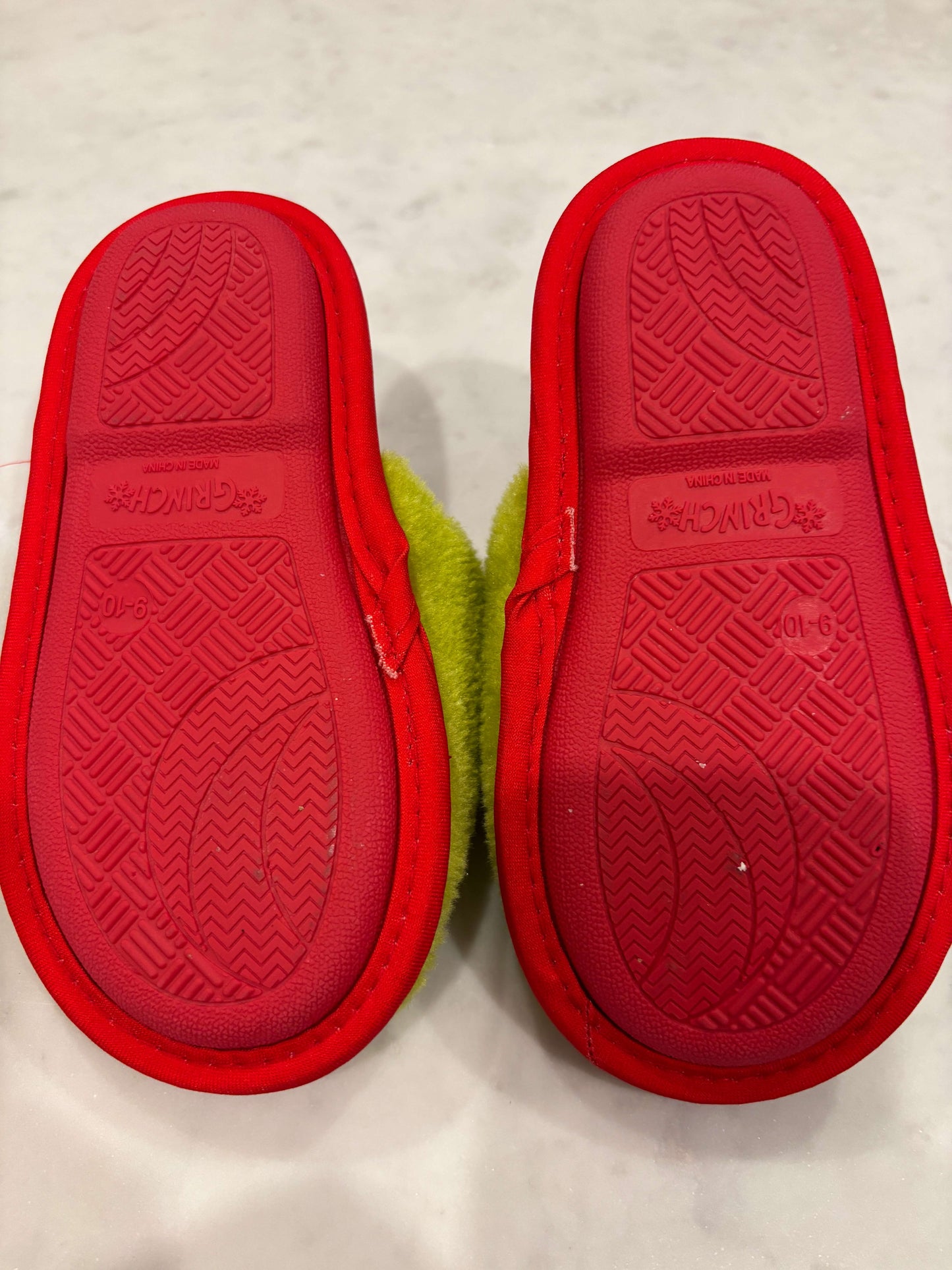 Grinch Slippers, Shoes 9 (Toddler:2-4yr)
