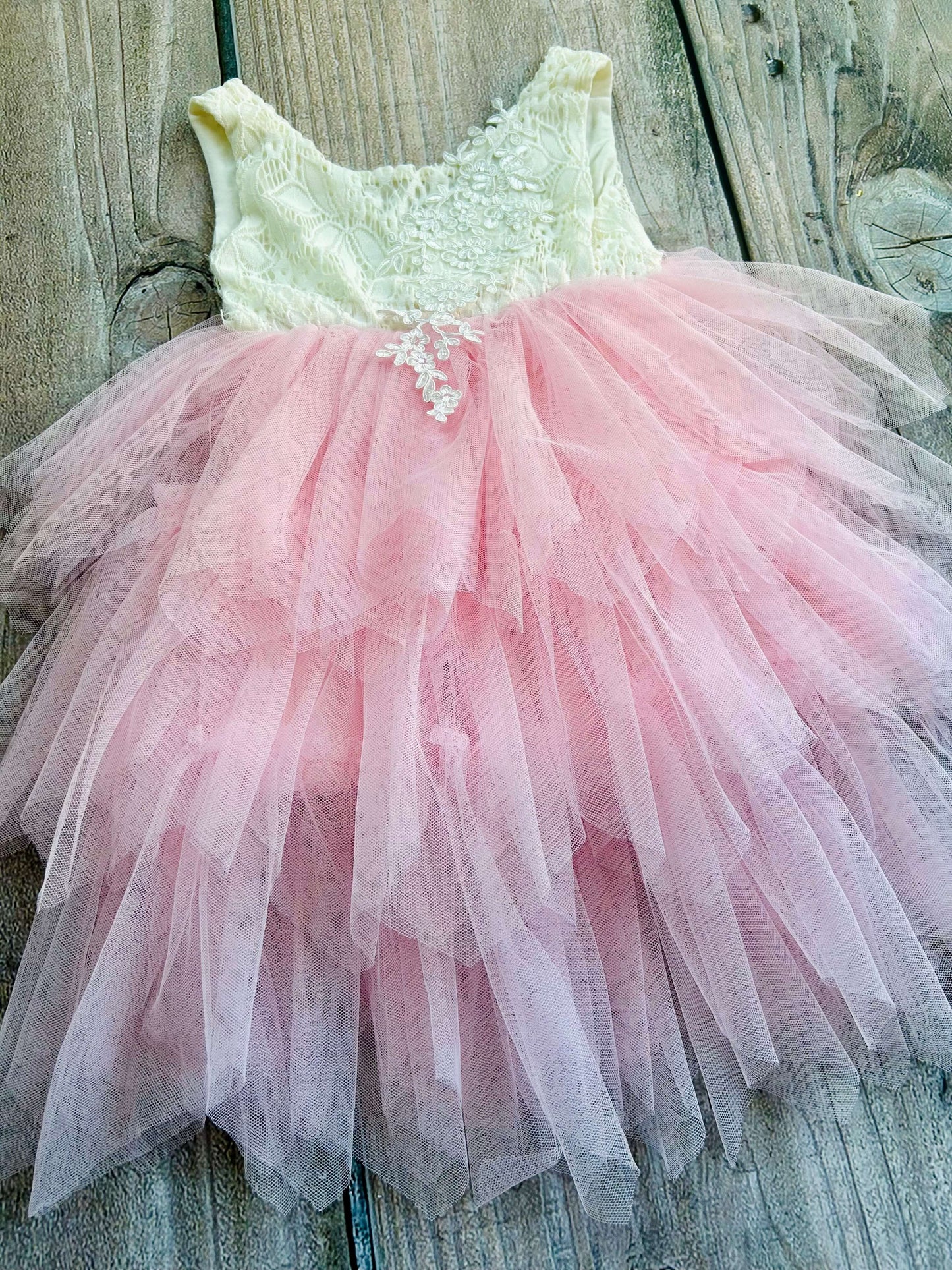 Rae’s Closet size 2/3T girls ivory pink tulle fancy dress, worn once, retails for $85 and up, Kids 3T