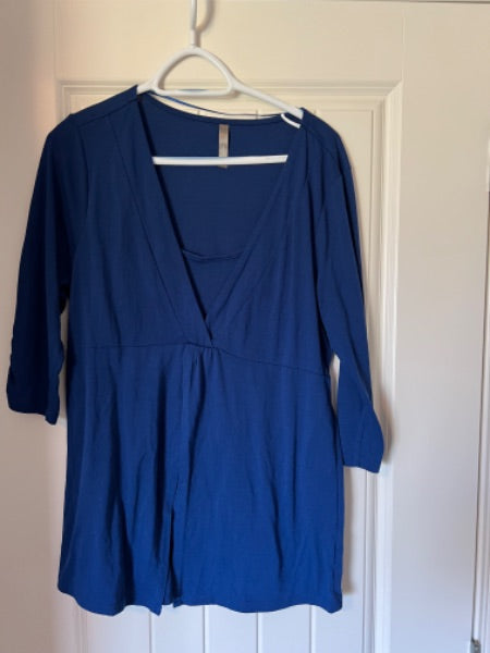 *Thyme maternity blue nursing top xl, Maternity XL (16-18)