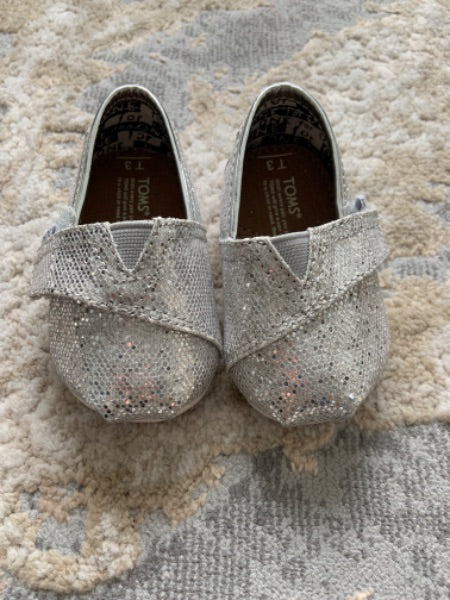 Tom’s size 3 infant Silver Glitter classics, Shoes 3 (Baby: 0-12 mth)