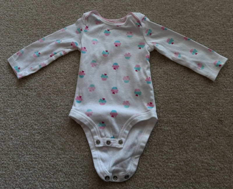 Onesie 4 pack bundle, Kids 6 Month (3-6M)