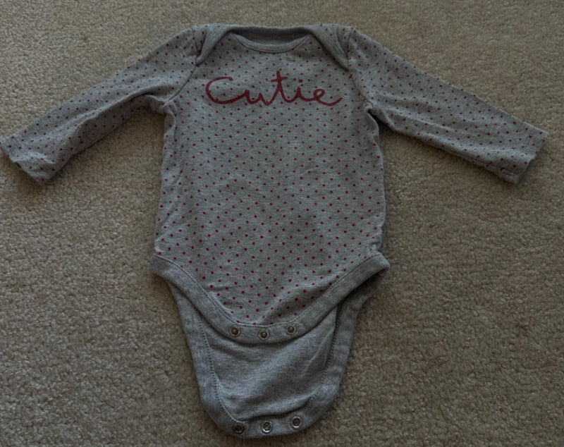 Onesie outfit bundle, Kids 6 Month (3-6M)