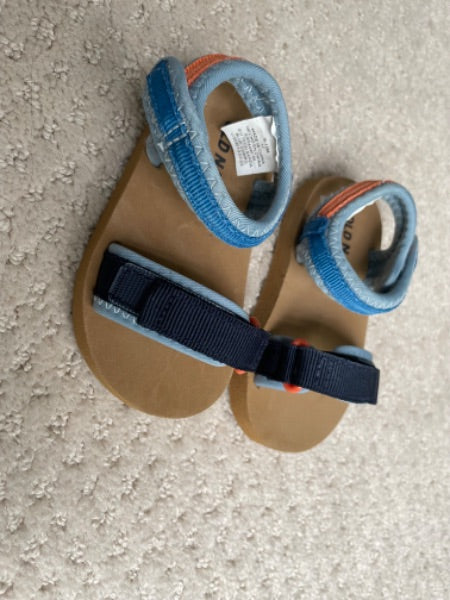 Old Navy , blue and orange Velcro sandals, 6-12 months, Shoes 1.5 (Baby: 0-12 mth)