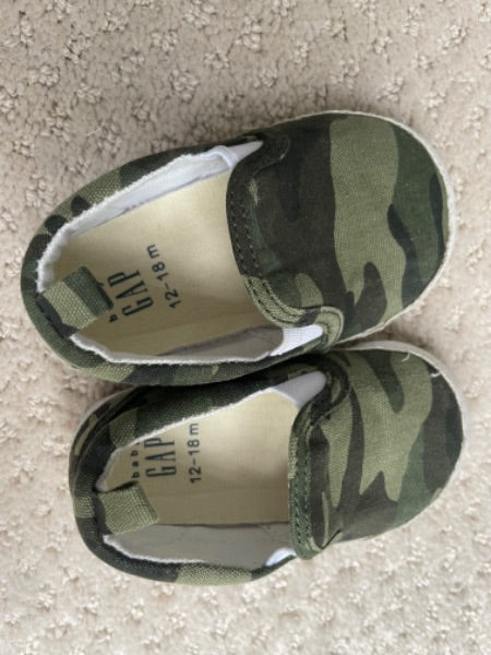 Gap, green camouflage loafers, 12-18 months, Shoes 4.5 (Walkers:12-24 mth)