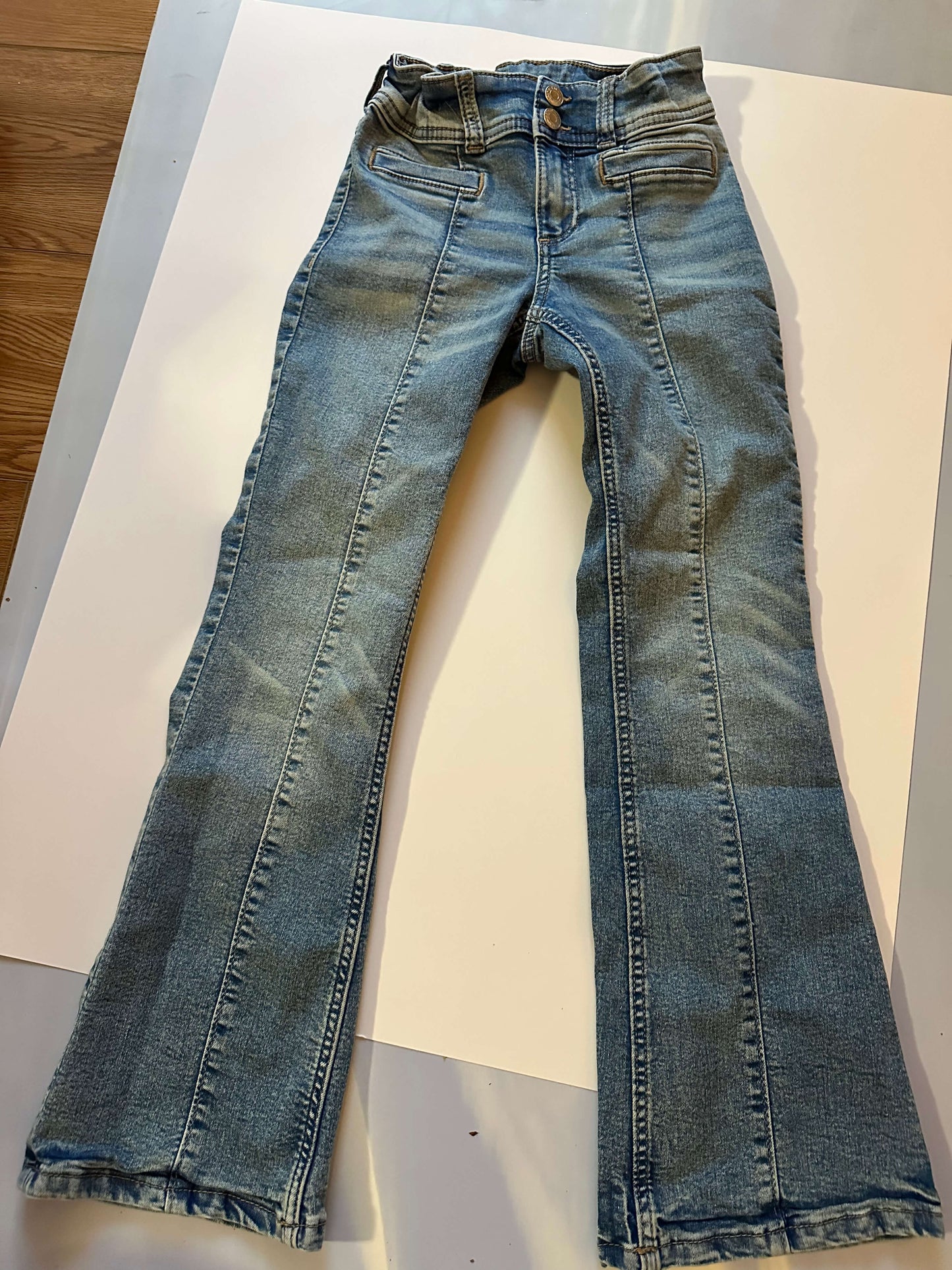 Flared Leg Jeans H&M Size 8, Kids 7 & 8 (small)