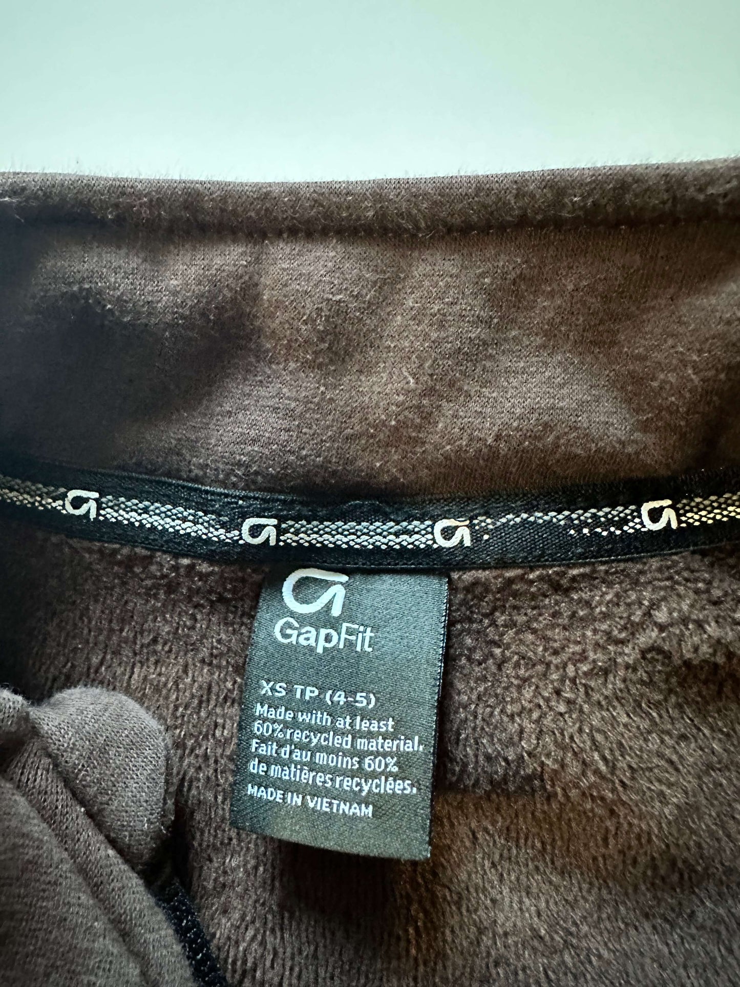 Brown GapFit Fuzzy half-zip 4/5, Kids 4/4T
