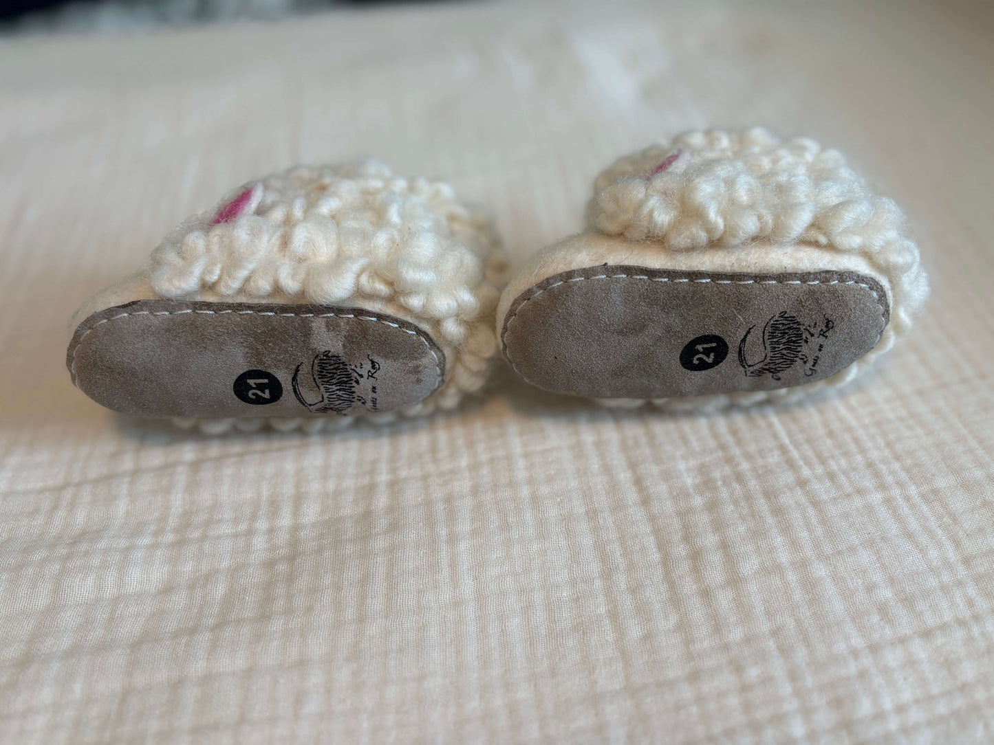 Wooly Sheep Baby Slippers Size 21 (5.5 Infant) Handmade in Nepal , Shoes 5.5 (Walkers:12-24 mth)