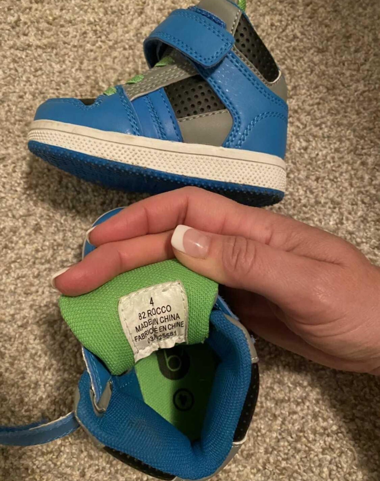 High tops size 4, Shoes 4 (Baby: 0-12 mth)