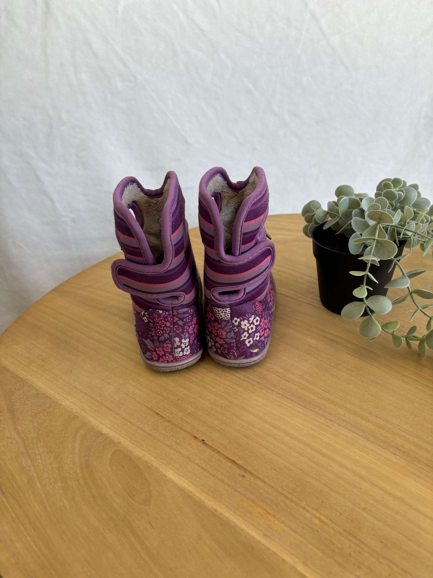 Bogz size 9 purple boots , Shoes 9 (Toddler:2-4yr)