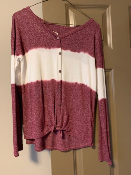 Long sleeved Justice shirt. Burgundy. Size 14-16., Kids 12 & 14 (large)