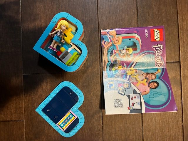 LEGO Friends Stephanie’s Summer Heart Box 41386