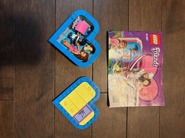 LEGO Friends Olivia’s Summer Heart Box 41387