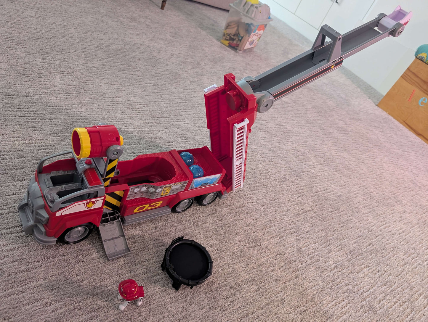 Paw Patrol Marshal Transforming City Firetruck