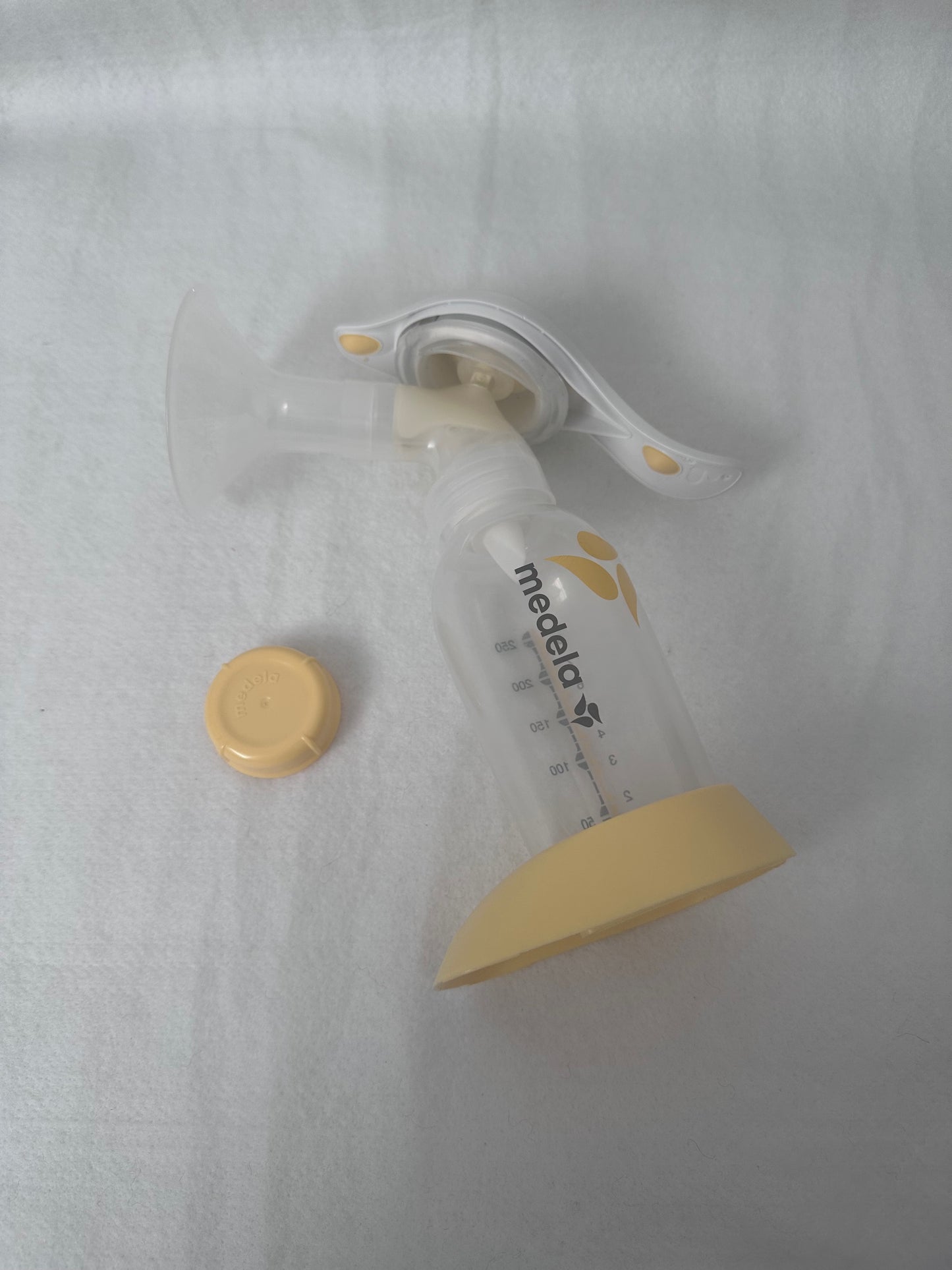 Medela single hand breast pump