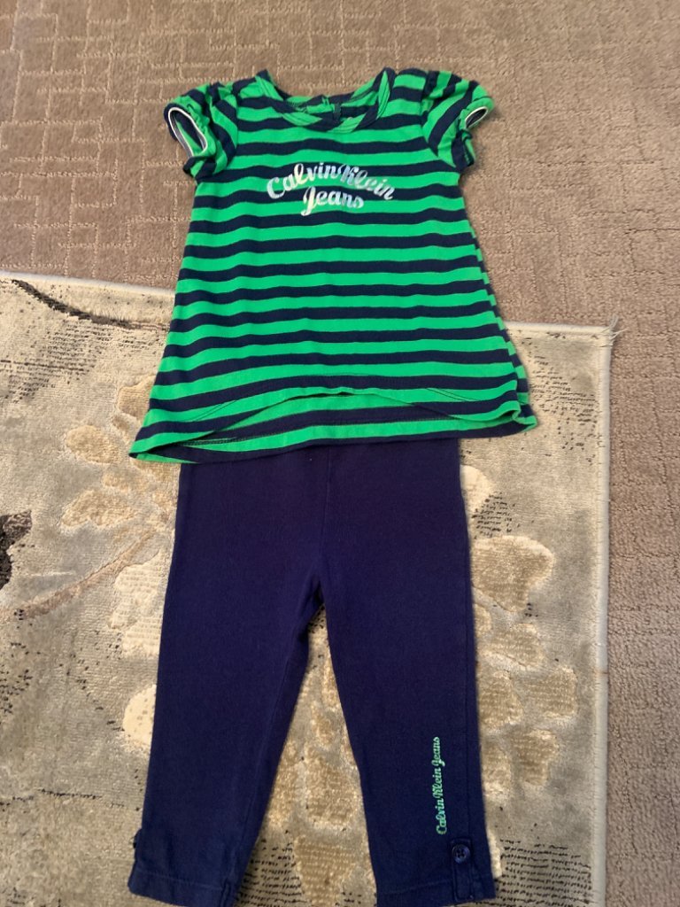 Calvin Klein Jeans size 6-9m 2pc Navy/ green outfit, Kids 9 Month (6-9M)