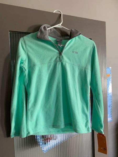 Lime Green Pullover Sweater. Size 10-12. Champion., Kids 10