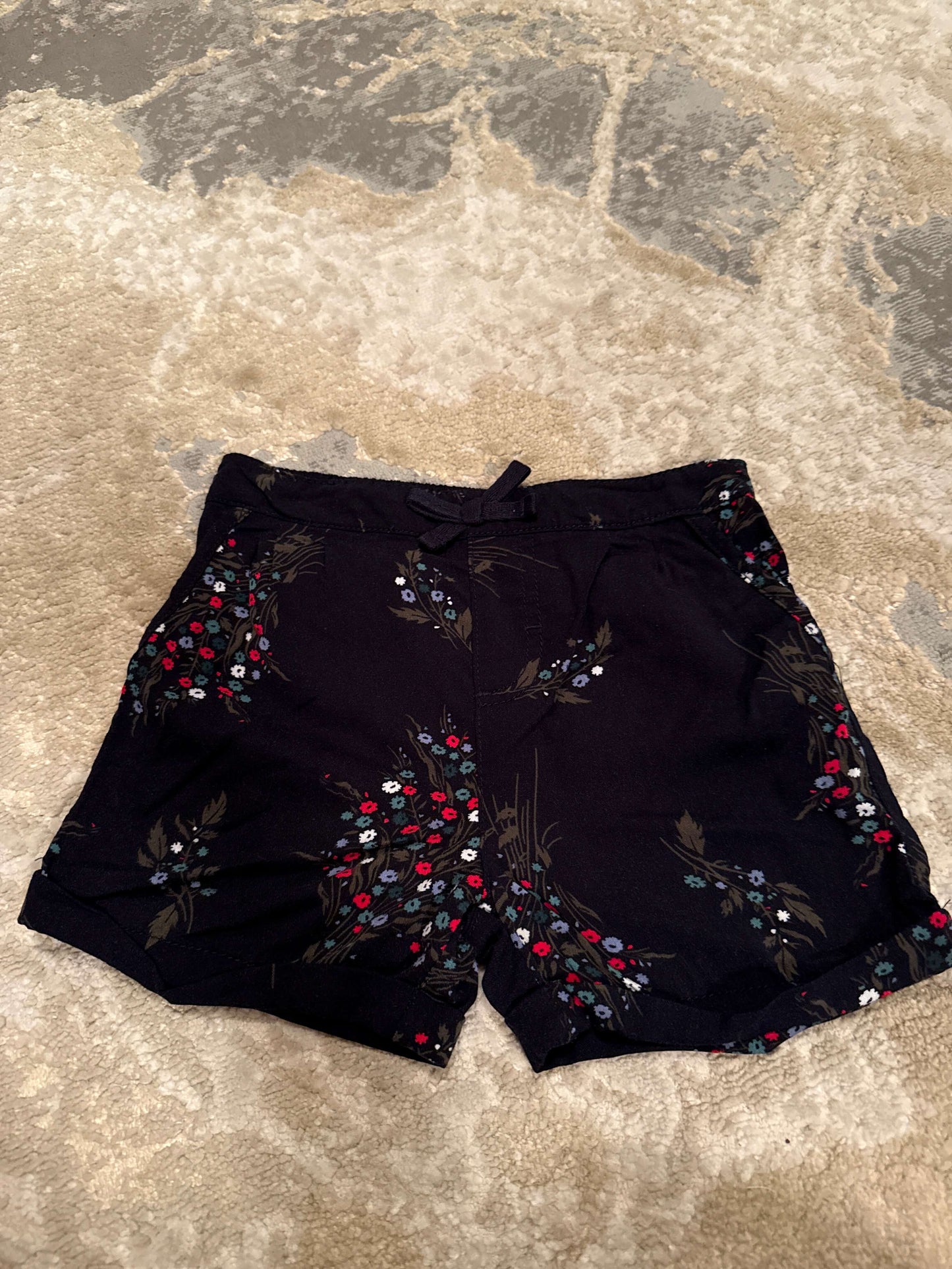 Joe fresh size 5 black floral shorts , Kids 5/5T