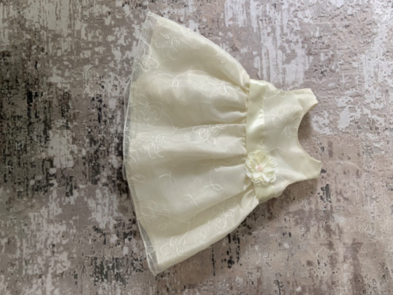Young land size 18m cream dress, Kids 18 Month (12-18M)
