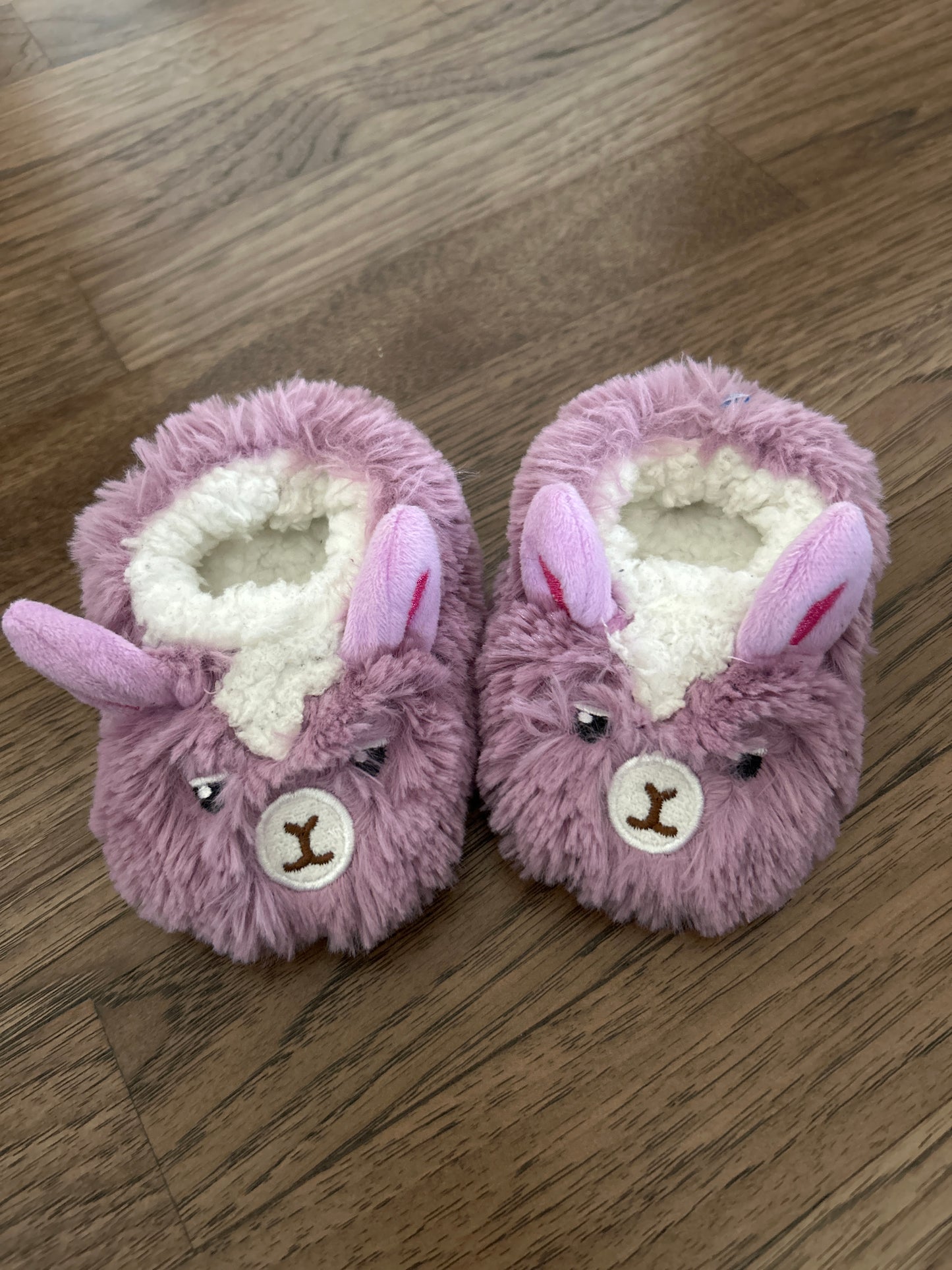Snoozies Slippers - 3-6 mos (fit large), Shoes 4 (Baby: 0-12 mth)