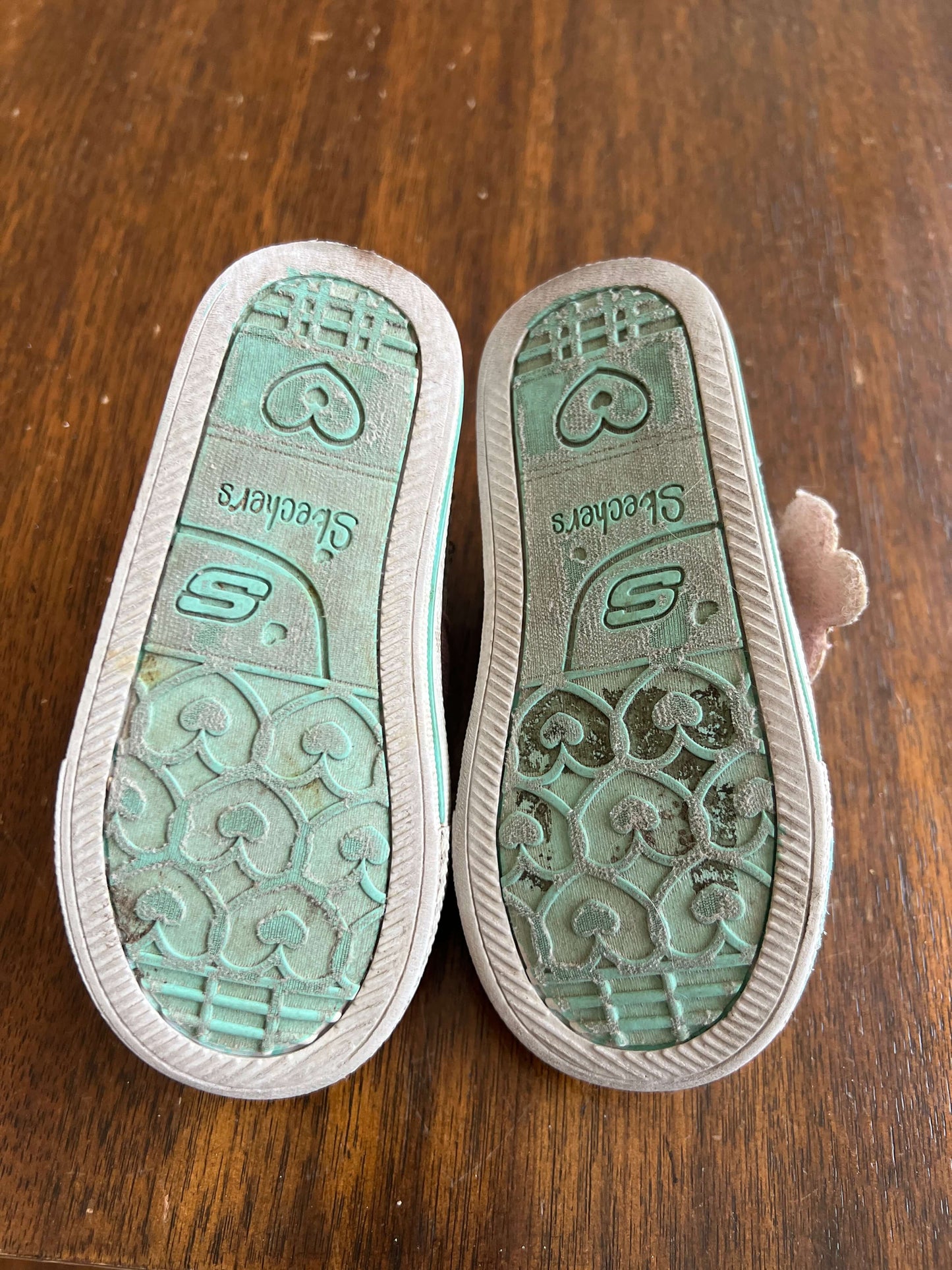 Sketchers light up runners size 7, Shoes 7 (Walkers:12-24 mth)