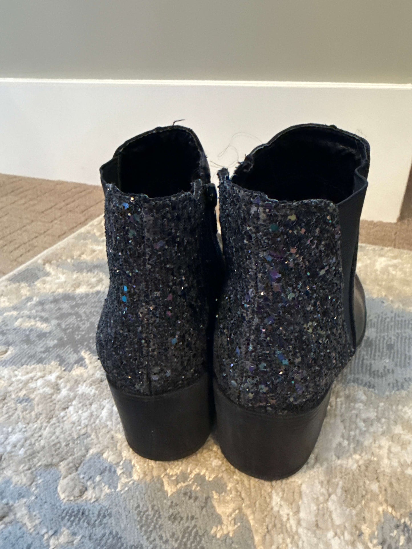 Mia size 3 black sparkly back short boots , Shoes 3 (Kids:4-8yr)