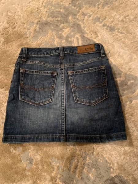 Ralph Lauren size 6 blue wash jean skirt with buttons , Kids 6/6X (extra small)