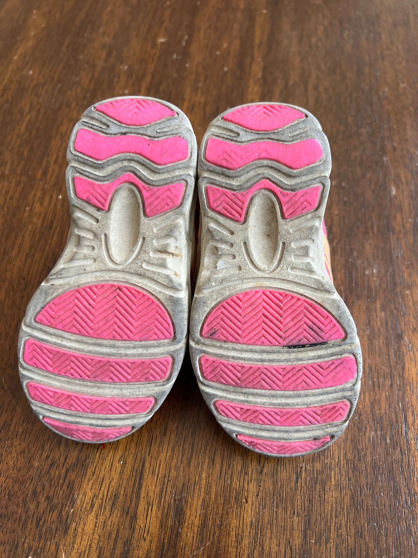 Size 6 athletic works sneakers, Shoes 6 (Walkers:12-24 mth)