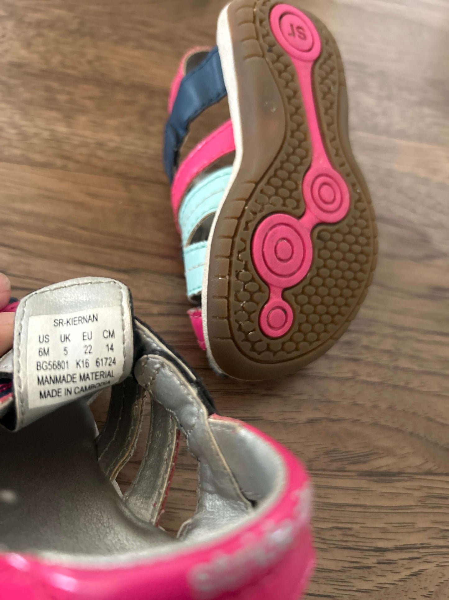 Stride Rite Sandals - Size 6 baby/toddler, Shoes 5 (Walkers:12-24 mth)