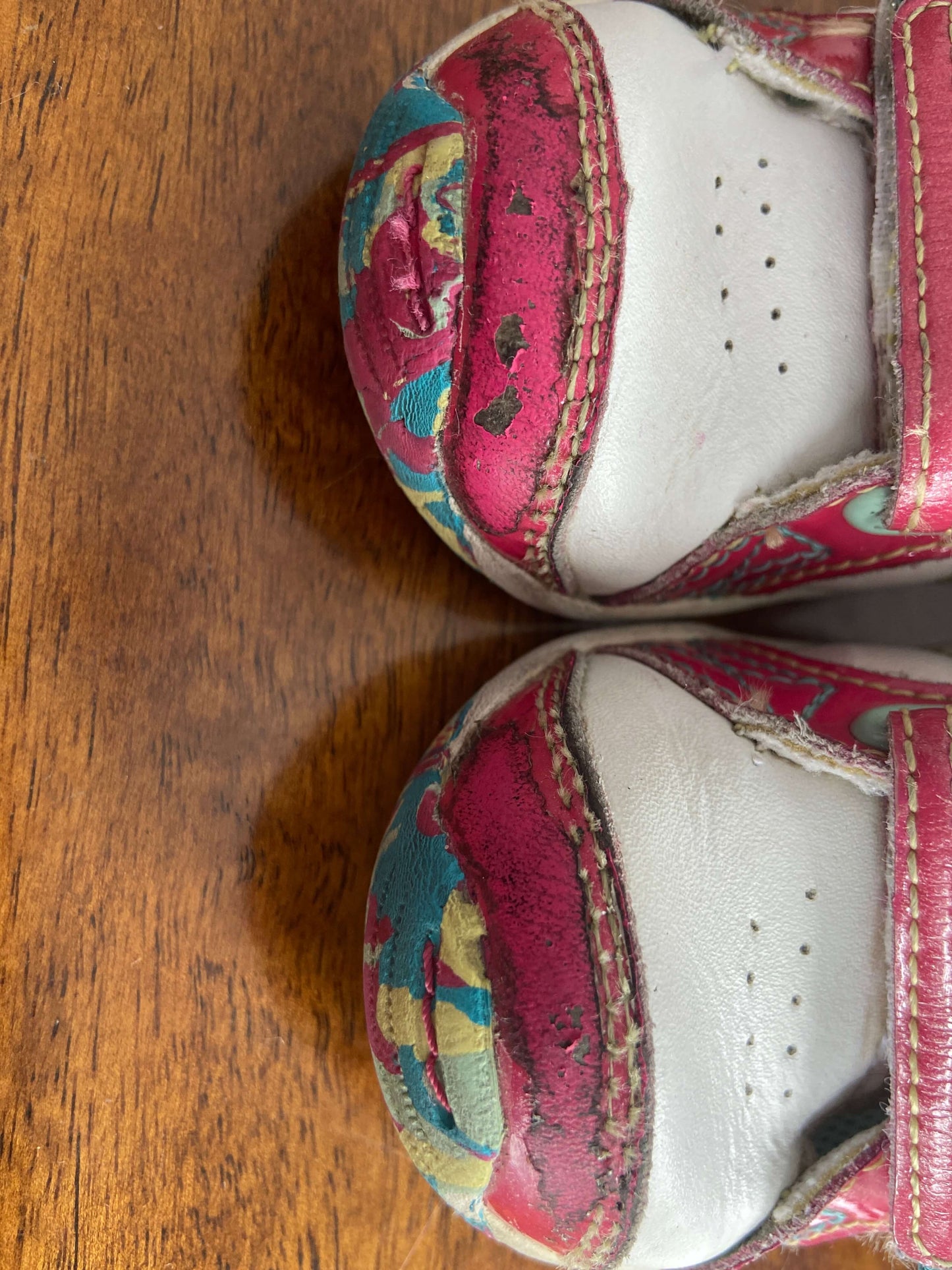 Stride Rite toddler shoes size 4, Shoes 4 (Baby: 0-12 mth)