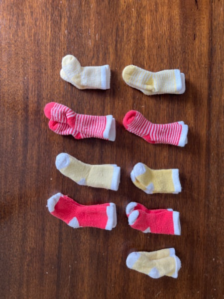 *Bundle of baby socks 9 pairs 0-12 months