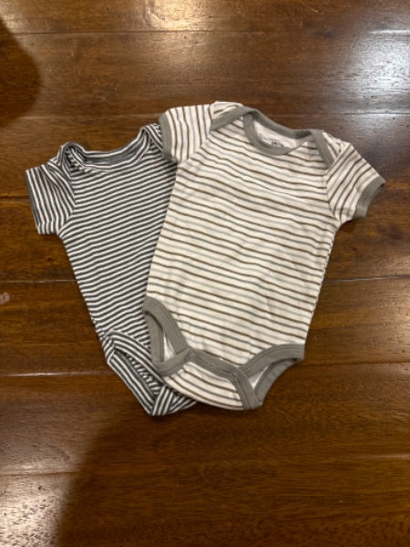 Striped onesies, Kids 6 Month (3-6M)