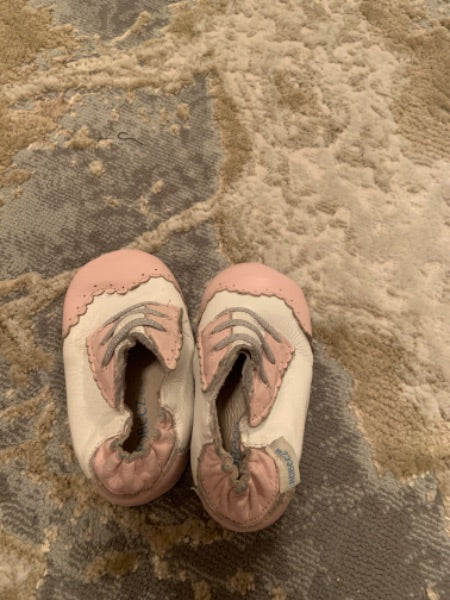 Robeez size 9-12m pink and white slip on, Shoes 3 (Baby: 0-12 mth)