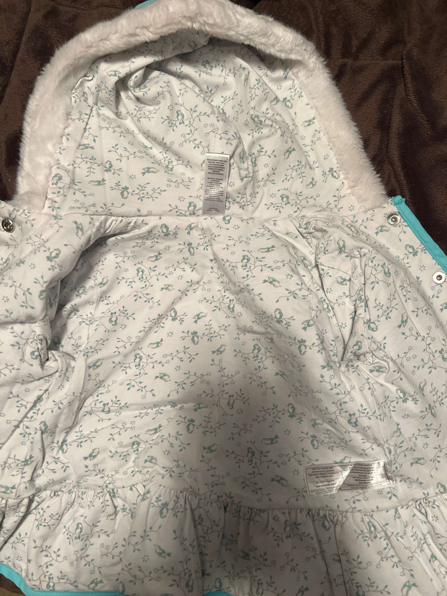 3T outdoor green jacket with floral lining , Kids 3T